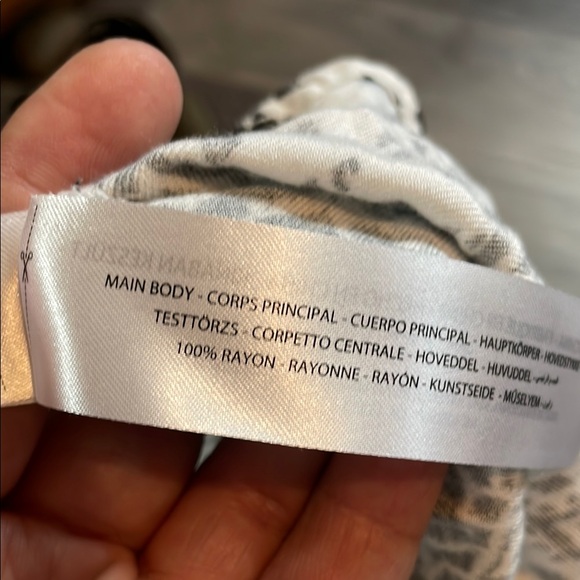 Ariat Black and White Graphic Bell Sleeve Blouse - Picture 11 of 11